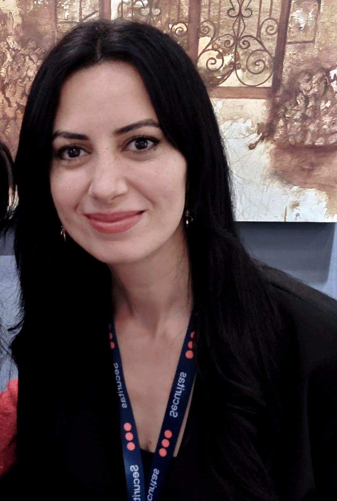 ESRA SÖNMEZ